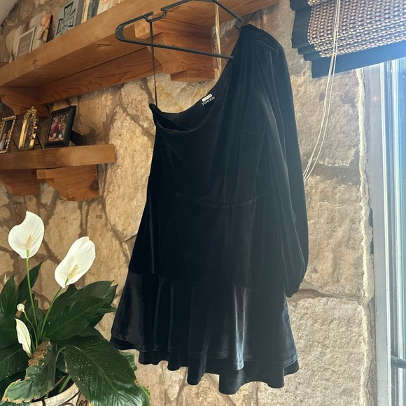 REVOLVE Yumi Kim Dory Dress - Picture 5 of 5